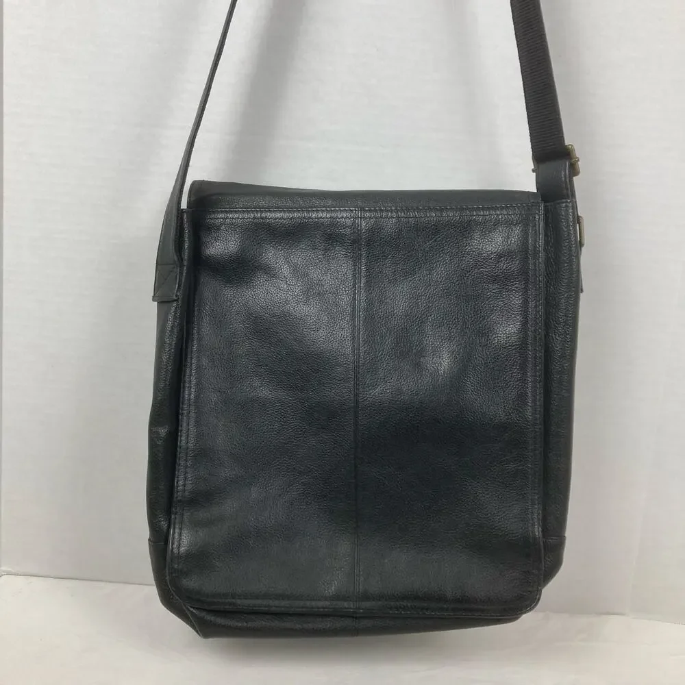 Wilsons Leather Pebbled Grain Crossbody Bag Black Messenger Satchel Office Urban
